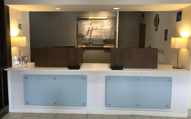 Holiday Inn Express Hotel & Suites Harrison by IHG