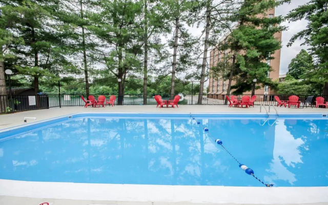 Radisson Hotel Louisville North