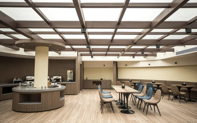 HanTing Hotel (Yancheng Nanyang Airport)