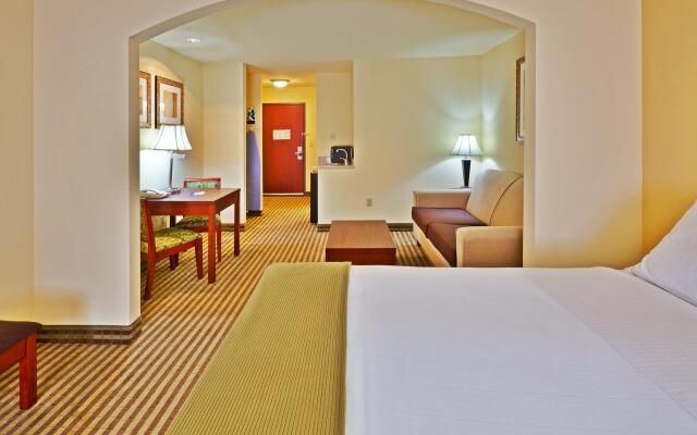 Holiday Inn Express & Suites Ponca City by IHG