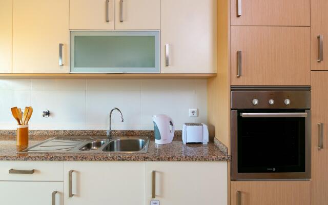A05 - Luxury 1 Bed Fully Equipped with Pool