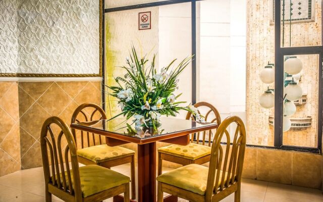 Hotel Prado 72