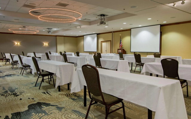 DoubleTree by Hilton Hotel Newark Ohio