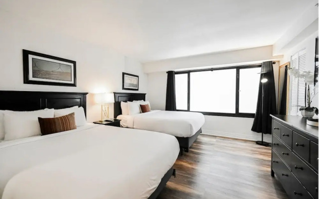 StripViewSuites at Jockey Club