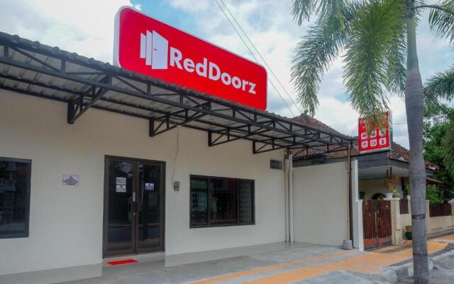 RedDoorz Syariah Near RS Soeradji Pemuda Klaten