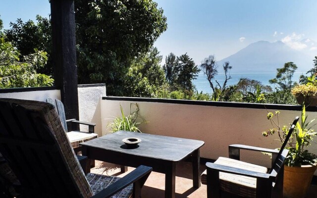 Lush Atitlan