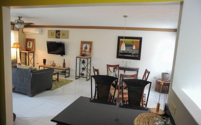 Country Club Mangowalk Townhouse