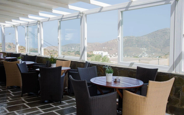 George & Irene Hotel
