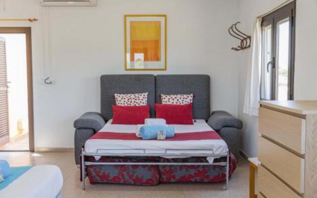 Villa Can Jaume Peso / Can Gosp