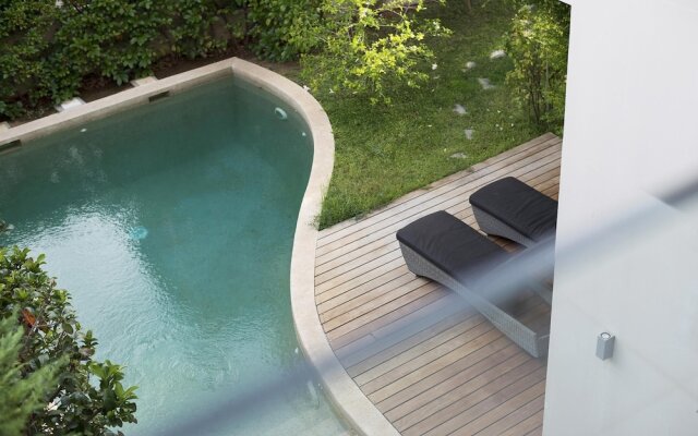 Vari Views in Vari With 3 Bedrooms and 3 Bathrooms