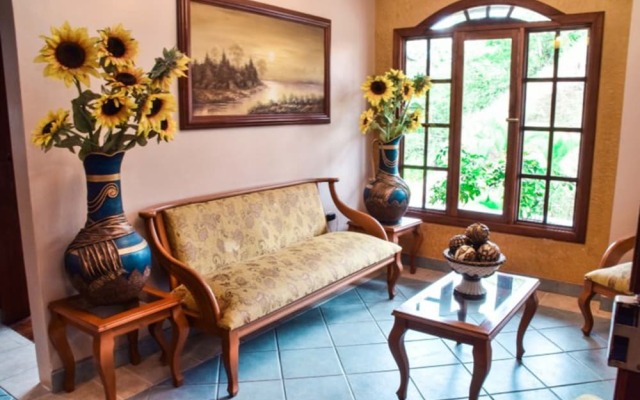 Hostal Posada Real