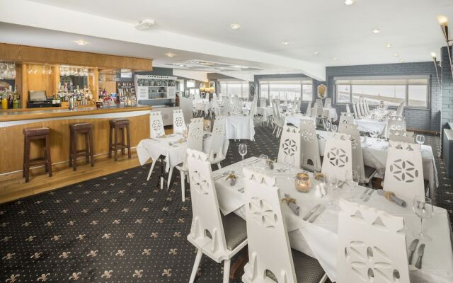 Rags Hotel Bar & Restaurant