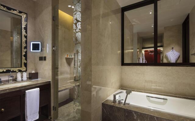 Hilton Linzhi Resort