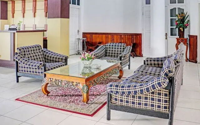 Super OYO 90483 Homestay Permata