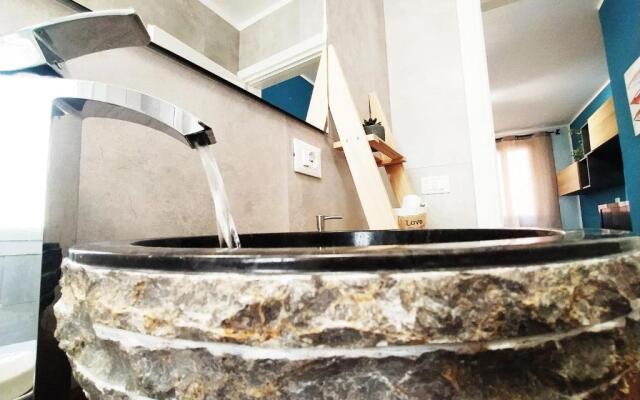 La Casa Del Pesciolino (Into the Lagoon) - the Little Fish House (Into the Lagoon)