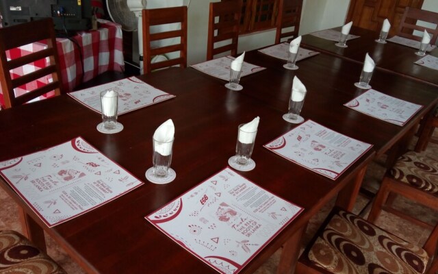 L.L.Tourist Inn & Safari jeeps