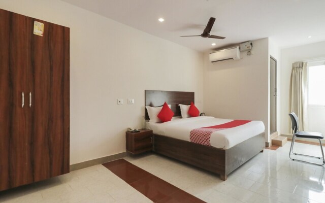 Sujatha Nirmala Convent Road by OYO Rooms