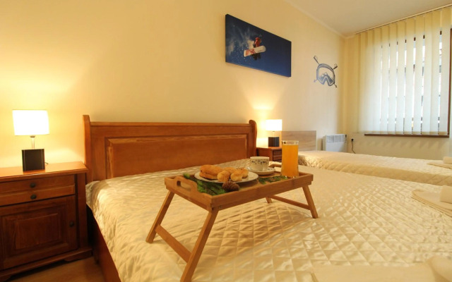 Pine Tree Apartment 2 - B7