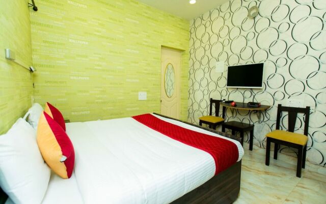 OYO 6869 ECR Grand Residency