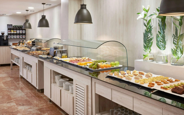 NH Córdoba Califa Hotel