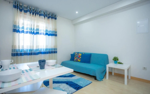 Refugio do Relogio by Rent4all