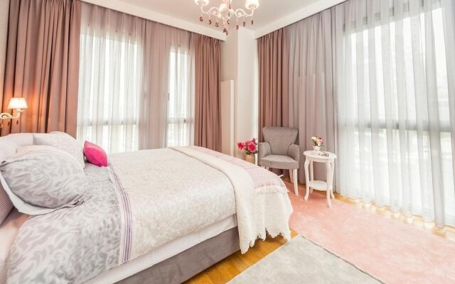 Mera Suites