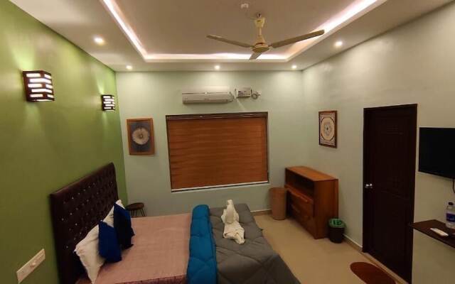 Pura Vida Varkala