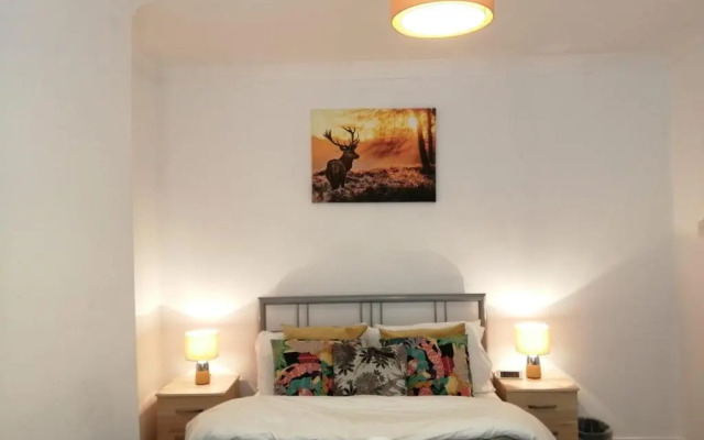 Central Stratford Cozy Double Room