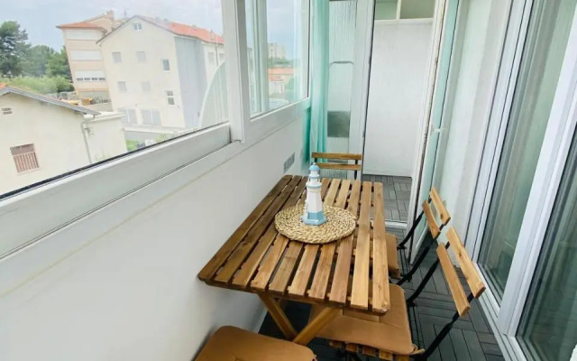 Exceptional apartment with 2 bedrooms near the sea