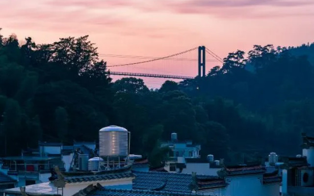 Wuyuan met the dawn bighead