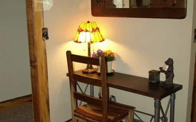 Whispering Pines Inn