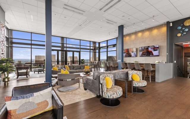 Distinguished Apartment Rooftop Deck