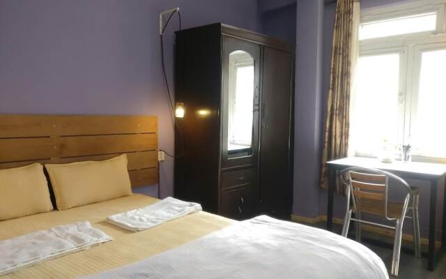 Sun Apartment & Guest House