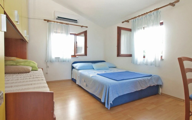 Apartment 1665