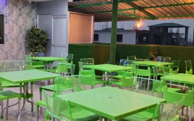 Hotel Pariwar Mahal