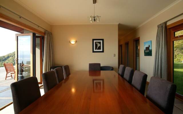 Parautane Lodge
