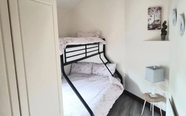 Ardaravan Townhouse, Buncrana by Wild Atlantic Wanderer