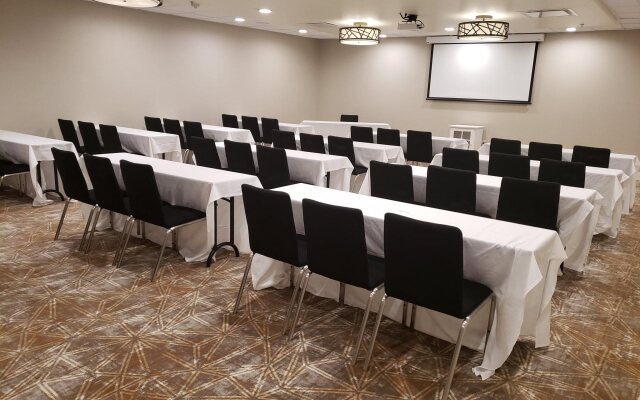 Holiday Inn Tacoma Mall by IHG