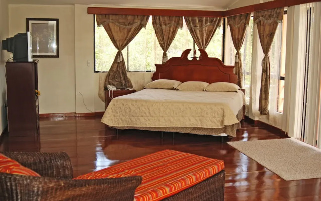 Hotel Oasis Bluefields