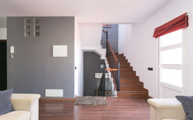 Live Las Aguas House