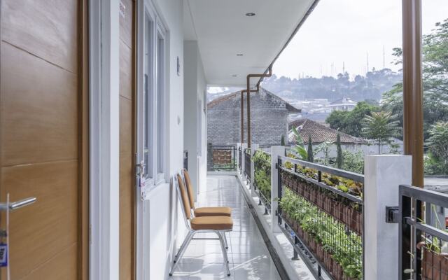 OYO 2188 Rossan Villa 4