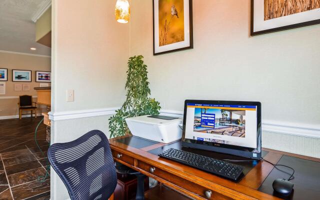 Best Western Inn At Face Rock