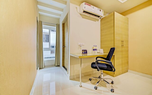 OYO 14745 Veeraj Suites