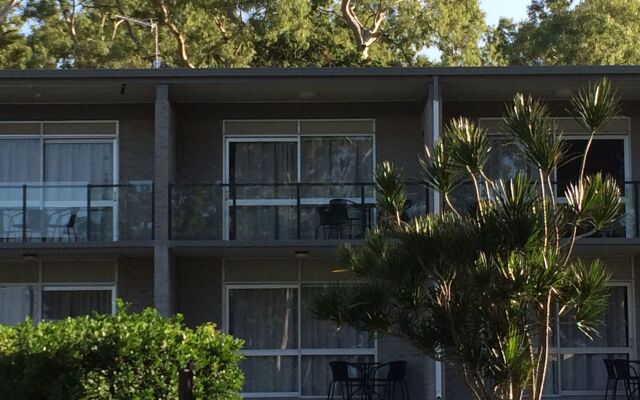 Arcadia Village Motel