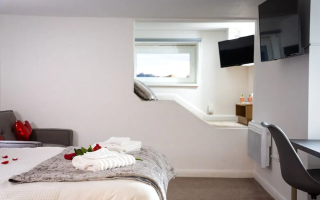 Dealhouse Apartments 1