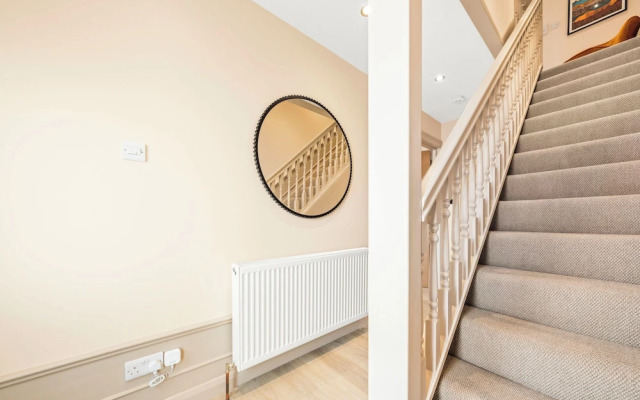 Modern 3Bed Home Next To Glasgow Airport