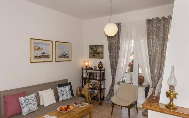 Estia House Cozy-Comfortable Apartment