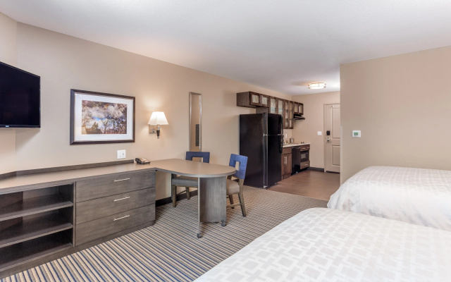Candlewood Suites Eau Claire I-94