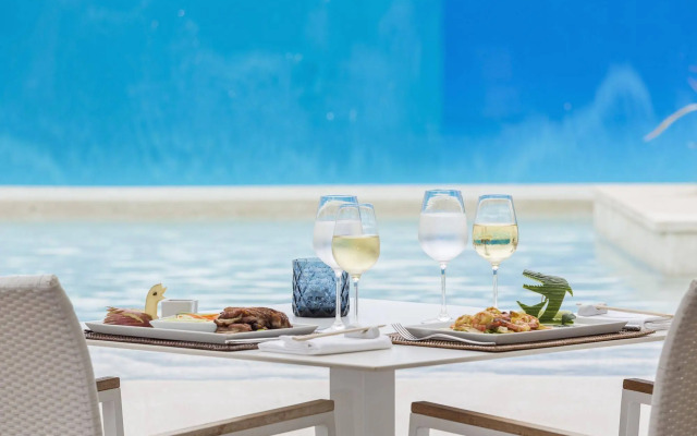 Avra Imperial Hotel