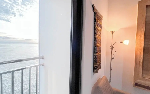 The Simply Look 1Br Apartment At Delft Ciputra Makassar